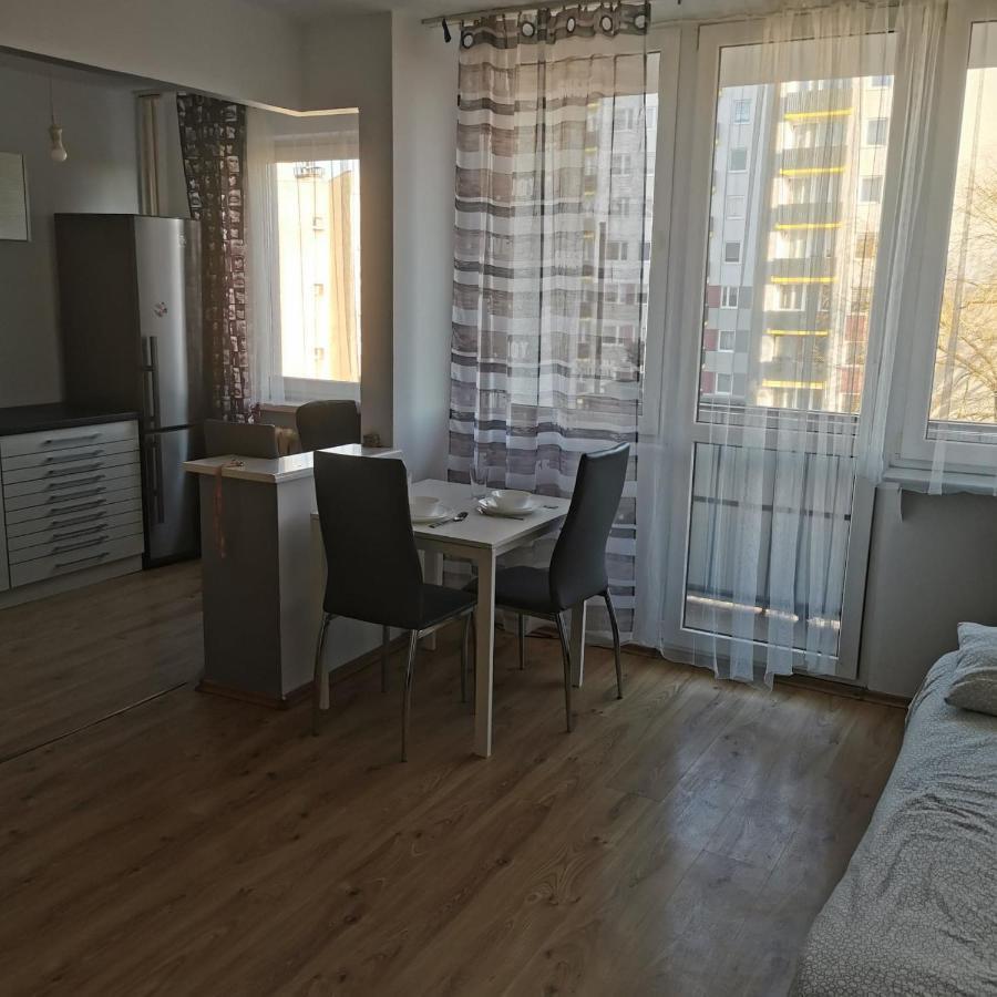 Appartement Kawalerka Z Balkonem 27 à Częstochowa Extérieur photo