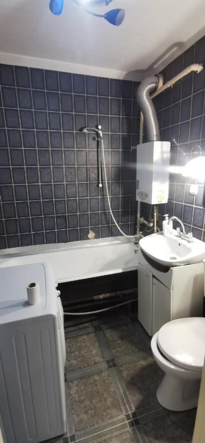 Appartement Kawalerka Z Balkonem 27 à Częstochowa Extérieur photo