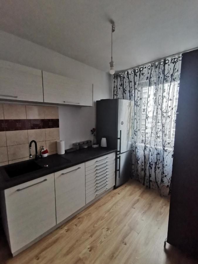 Appartement Kawalerka Z Balkonem 27 à Częstochowa Extérieur photo